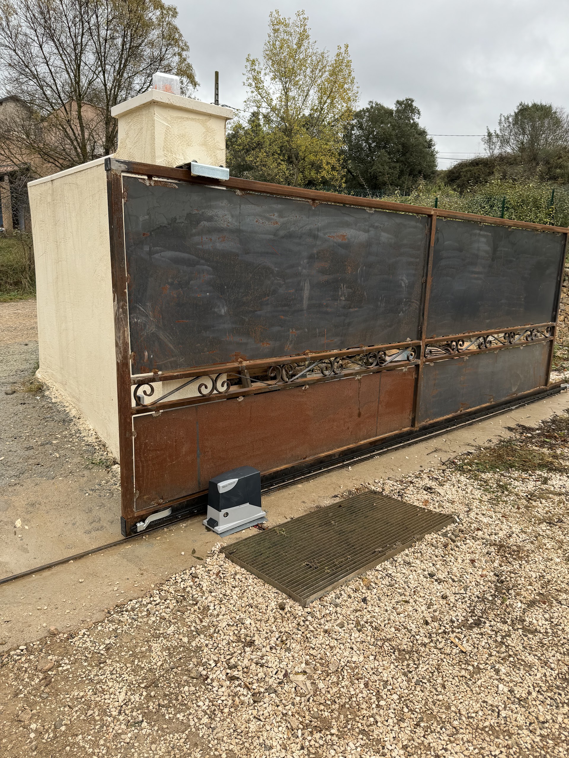Portail avant motorisation